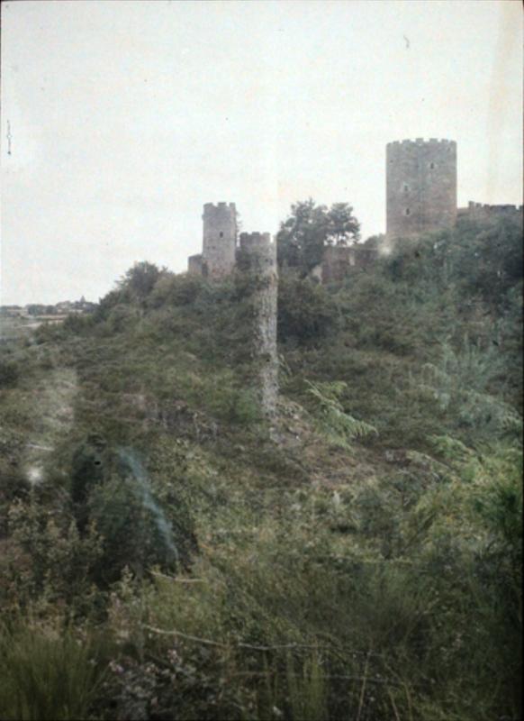 Peintres de l'école de Crozant Gervais-Courtellemont Jules Jules Gervais-Courtellemont - Ruines du château custom text